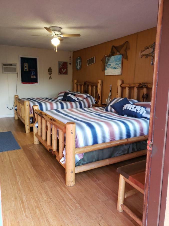 Crescent Moon Motel Bagian luar foto